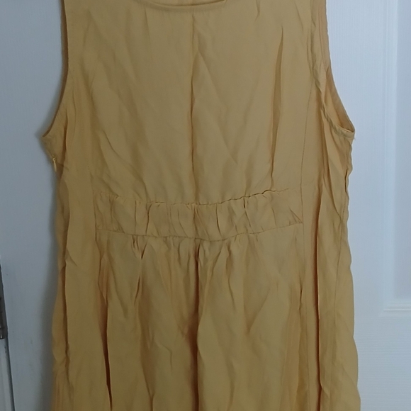 Sleeveless Knee-Length Dress - Picture 1 of 7